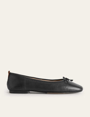 Boden Kitty Flexi Sole Ballet Flats - Black Leather