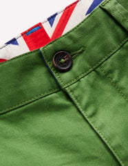Boden Classic Chino Shorts - Brocolli Green