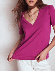 Boden Short Sleeve V Neck T-shirt - Rich Magenta