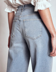 Boden High Rise Wide Leg Jeans - Light Vintage