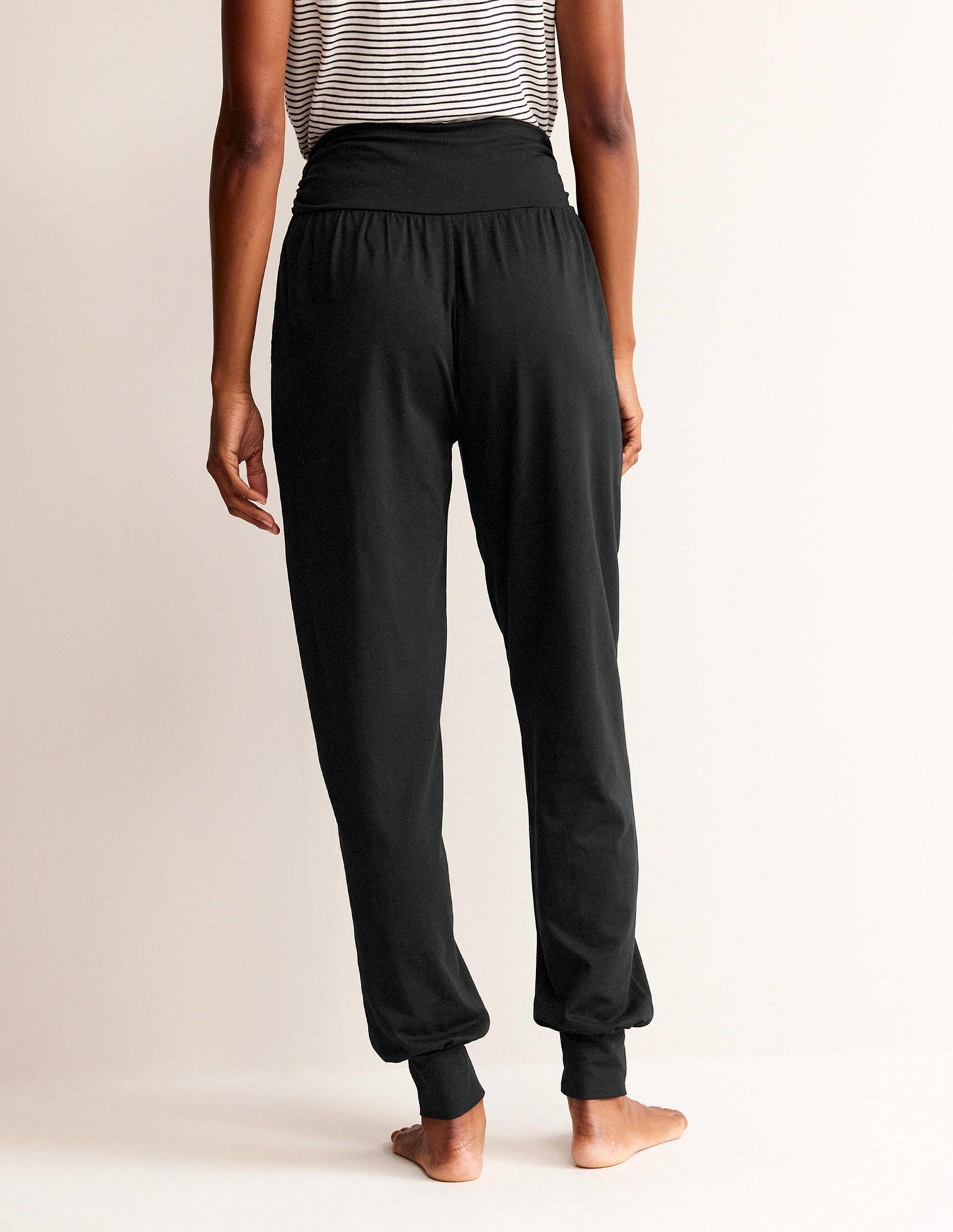 Boden Hareem Jersey Sweatpants - Black