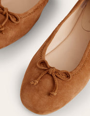 Boden Kitty Flexi Sole Ballet Flats - Ginger Snap Suede