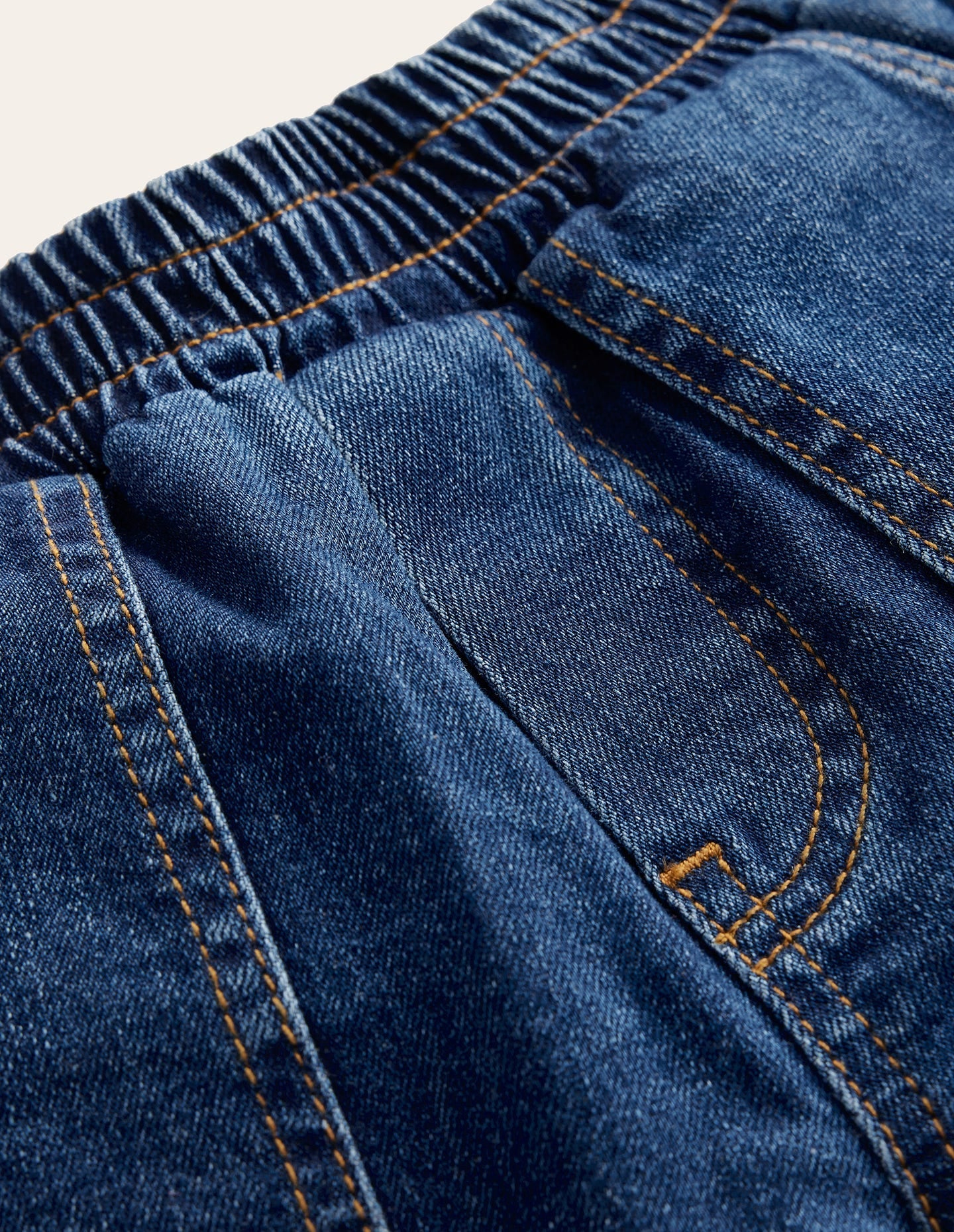 Boden Pull - On Jeans - Mid Wash
