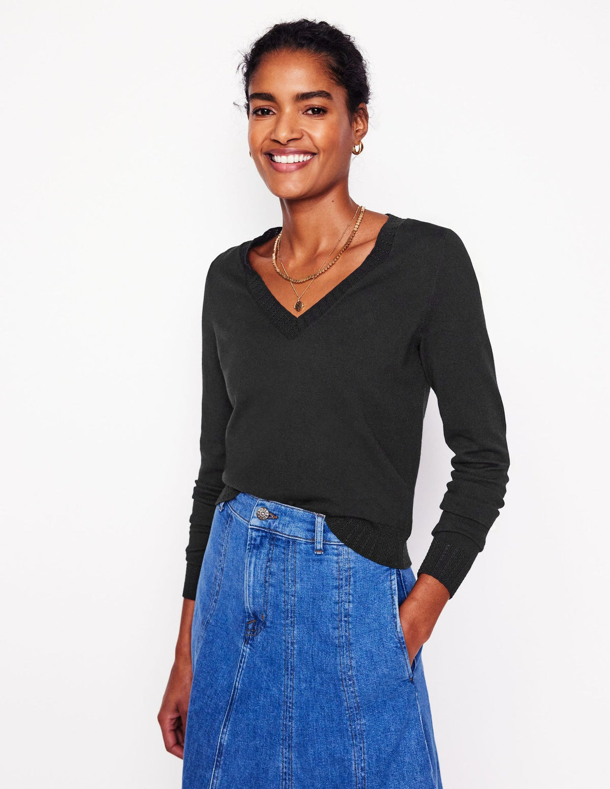 Boden Emilia Cotton V Neck Sweater - Black
