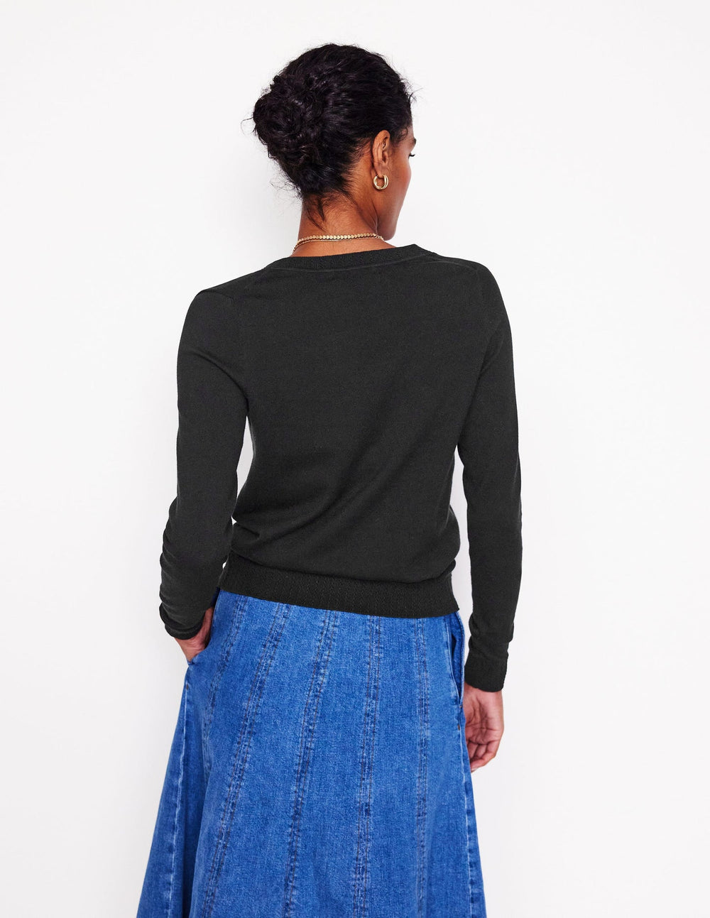 Boden Emilia Cotton V Neck Sweater - Black