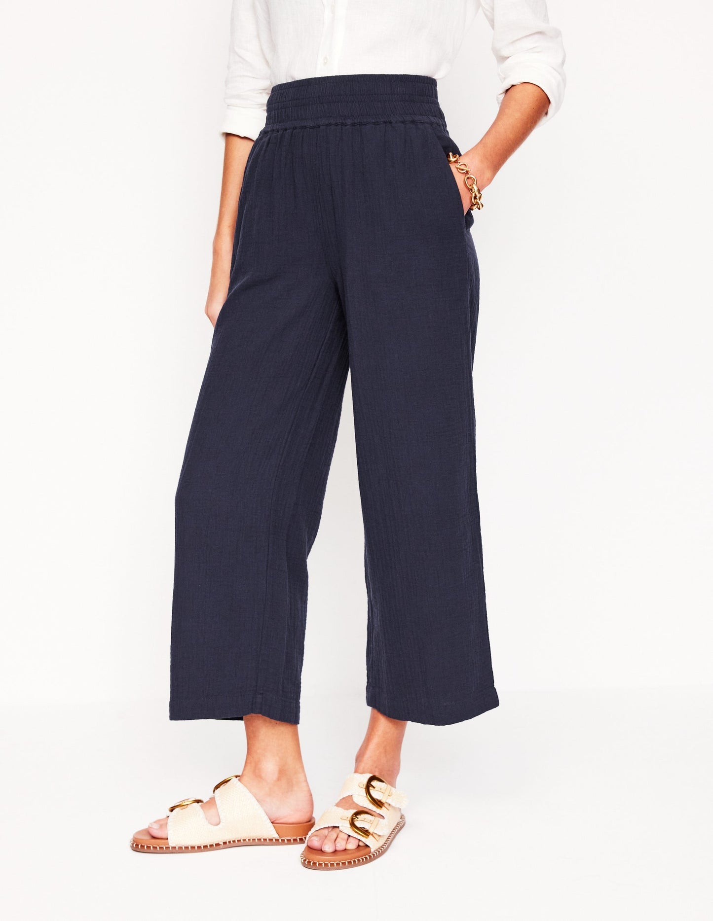 Boden Cropped Double Cloth Pants - Navy