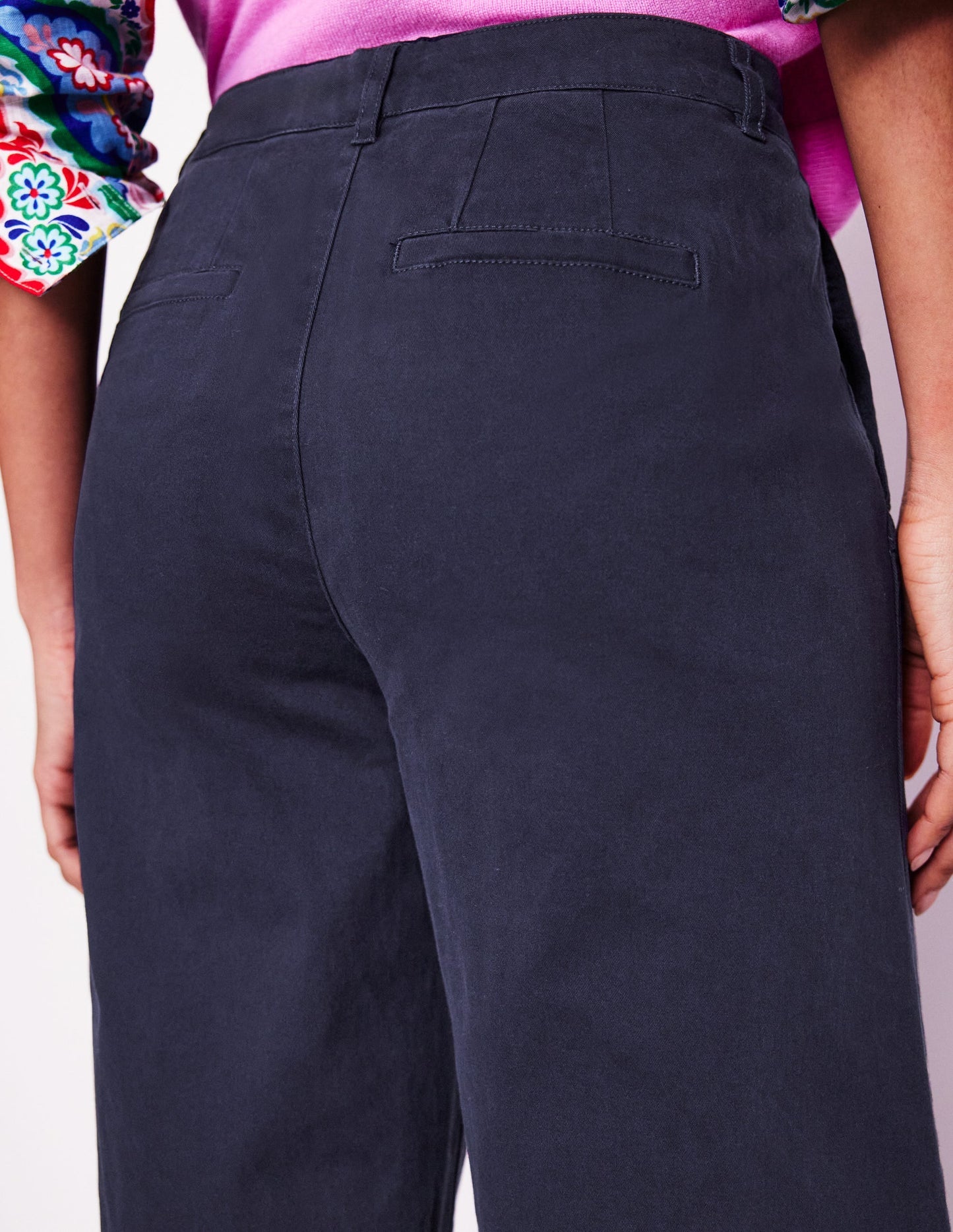 Boden Barnsbury Crop Chino Pants - Navy