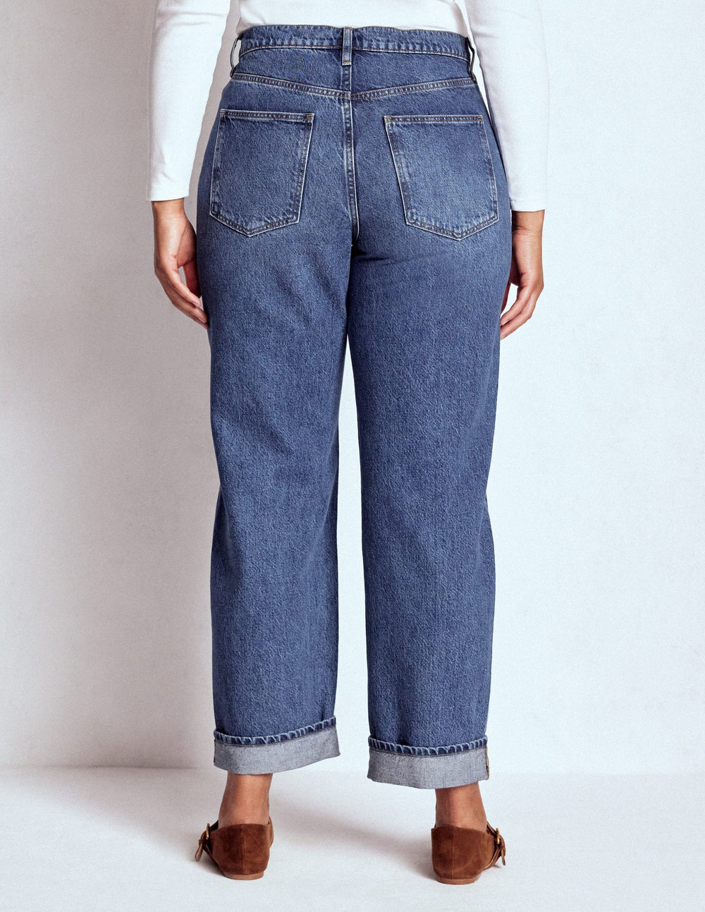 Boden Mid Rise Relaxed Jeans - Mid Vintage