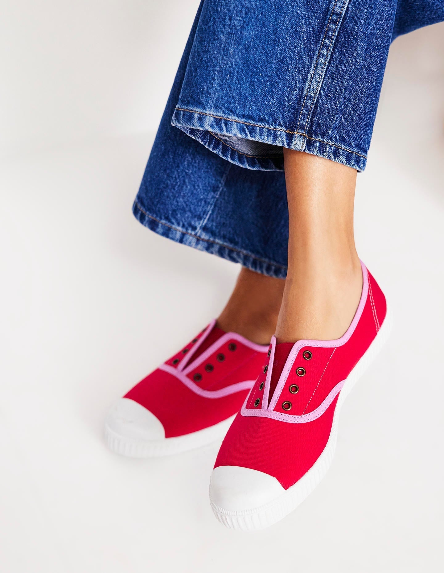 Boden Laceless Canvas Plimsoll - Post Box Red/Soft Pink