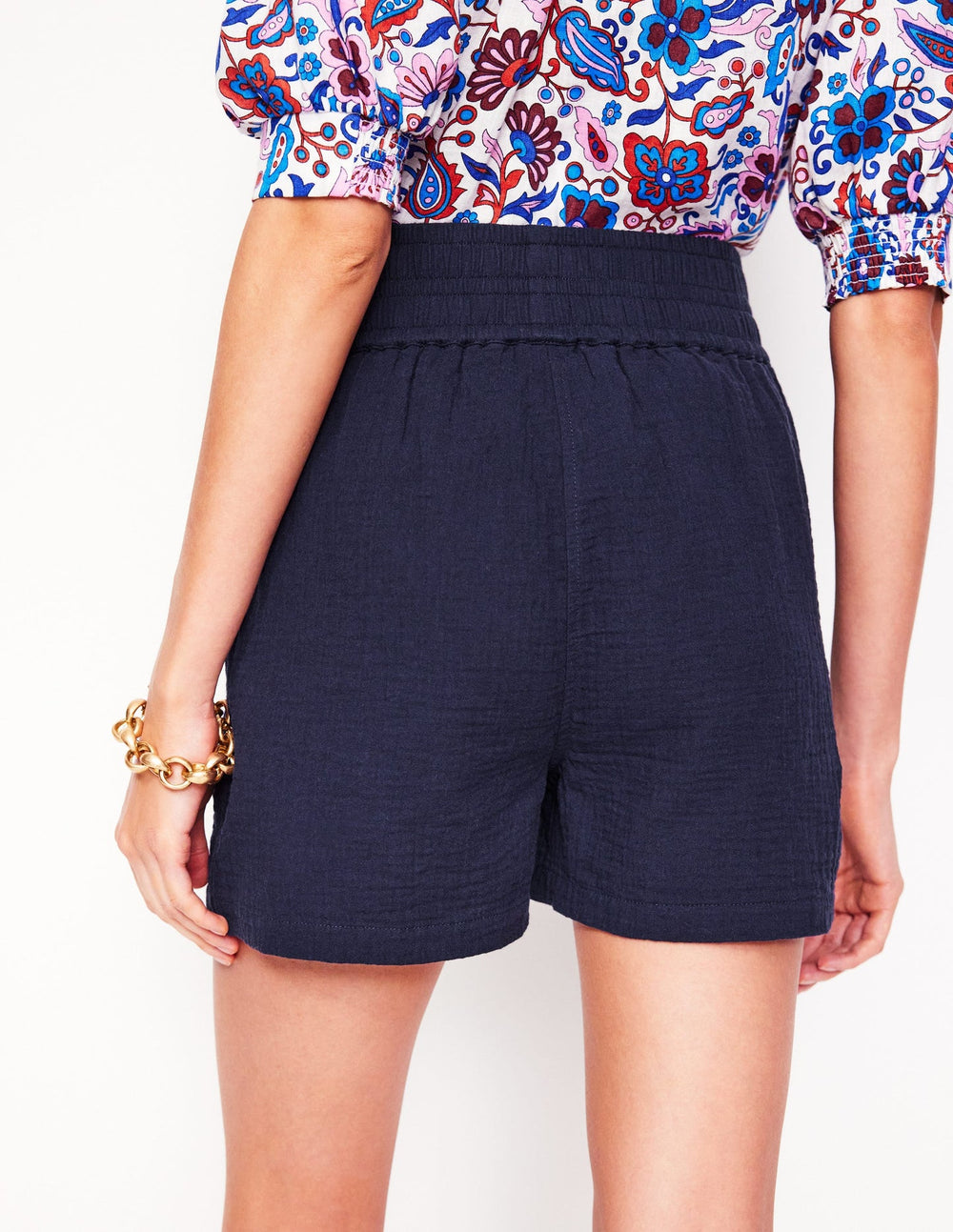 Boden Smocked Double Cloth Shorts - Navy