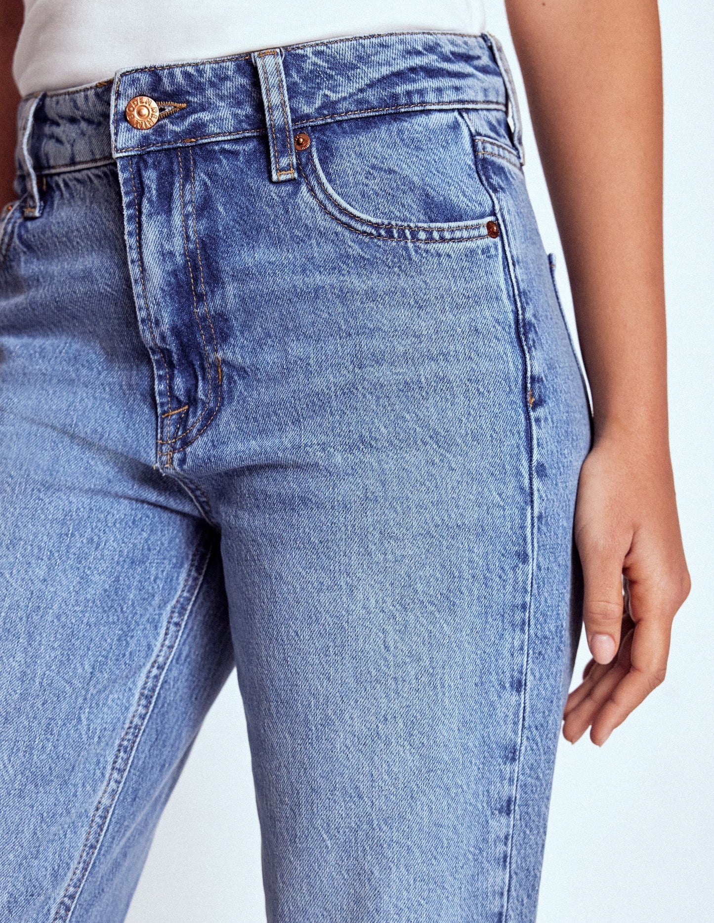 Boden High Rise Rigid Straight Jeans - Light Vintage