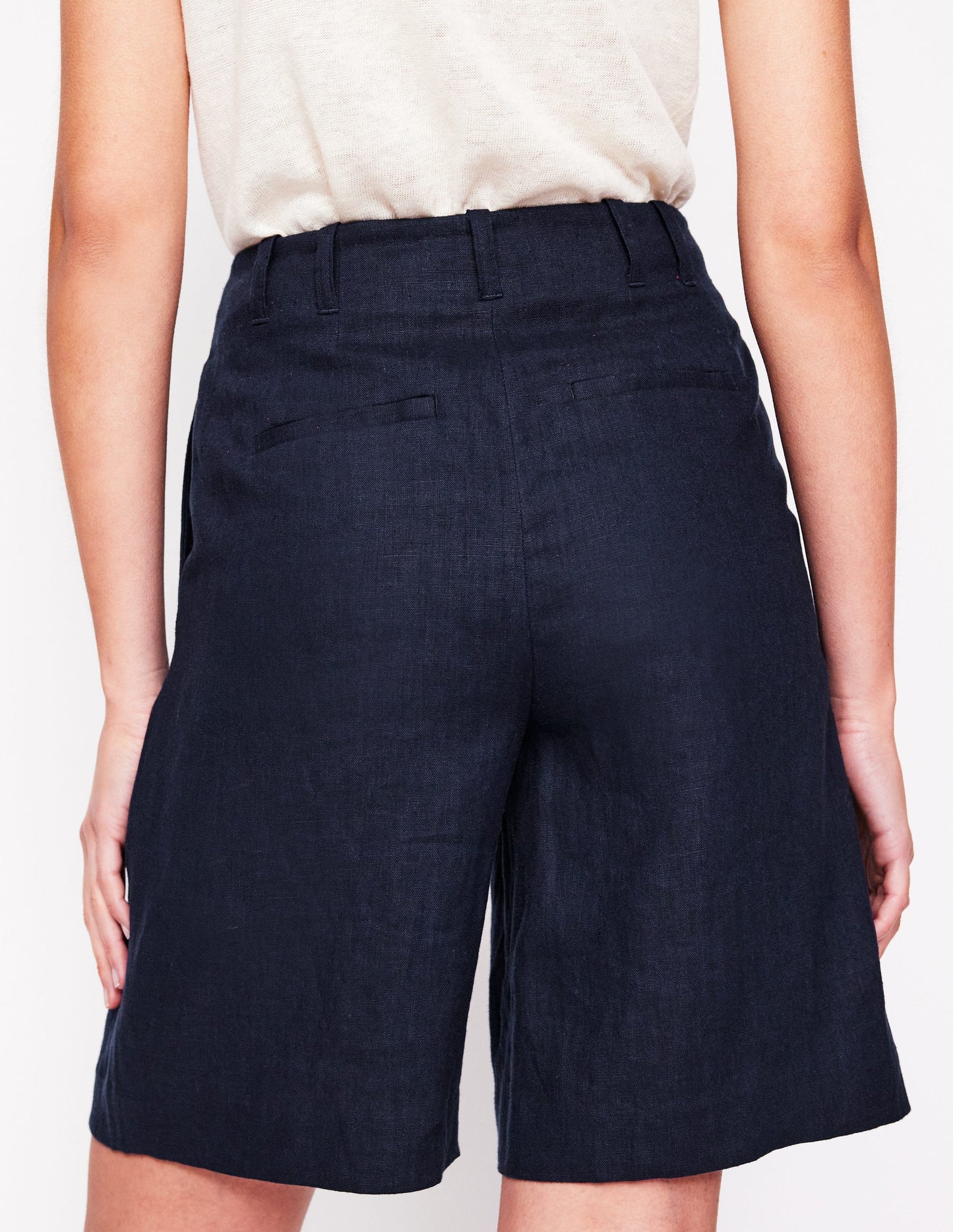 Boden Pleat Linen Wide Leg Shorts - Navy
