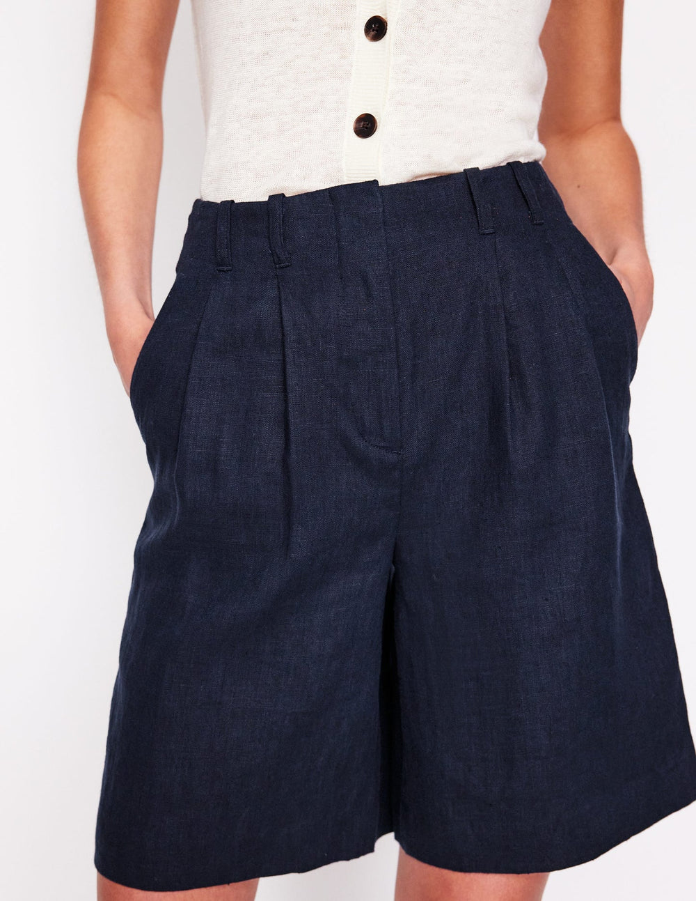 Boden Pleat Linen Wide Leg Shorts - Navy