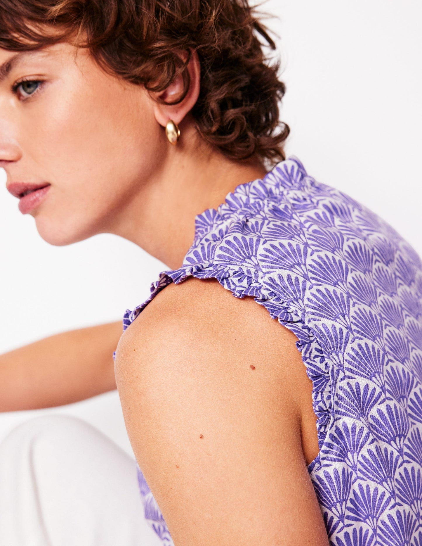 Boden Sophie Ruffle Linen Top - Purple, Deco Palm