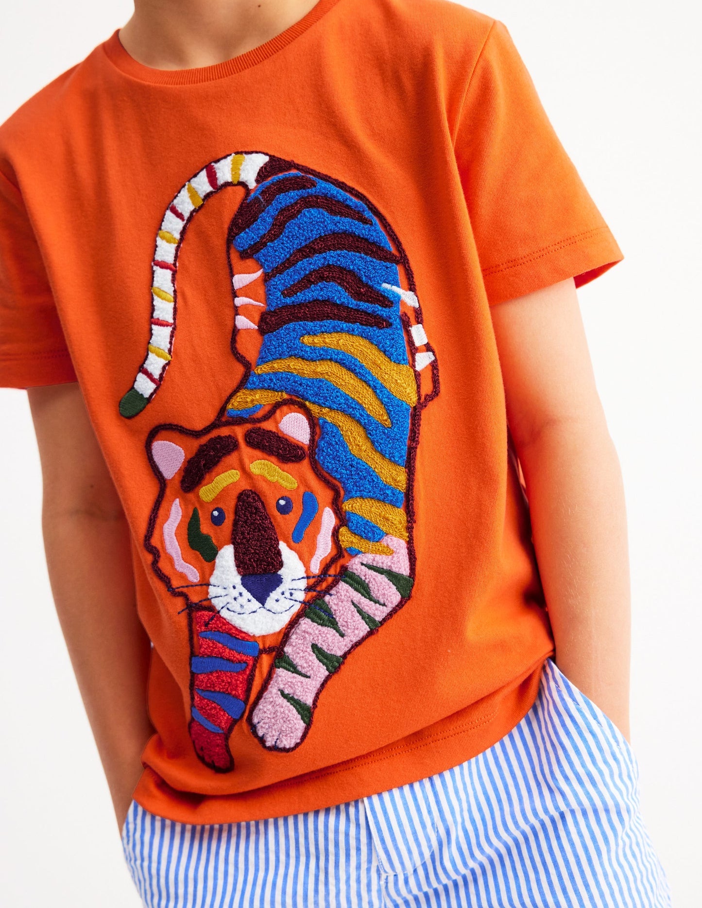 Boden Chain Stitch T-shirt - Hot Coral tiger