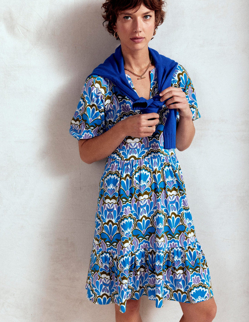Boden Piper Short Jersey Dress - Kingfisher Blue, Freesia Stamp