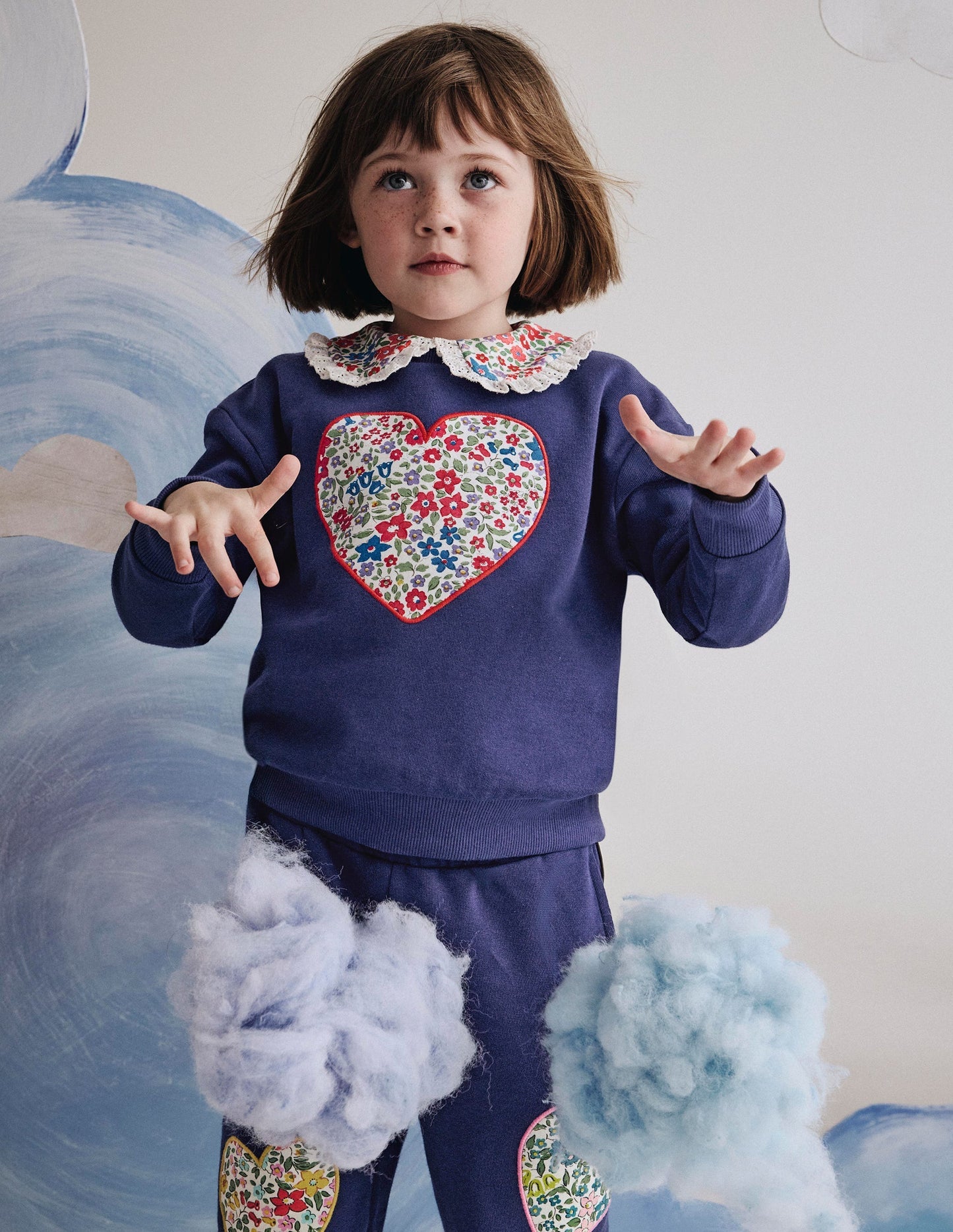 Boden Bobbie Appliqué Sweatshirt - Starboard Blue Hearts