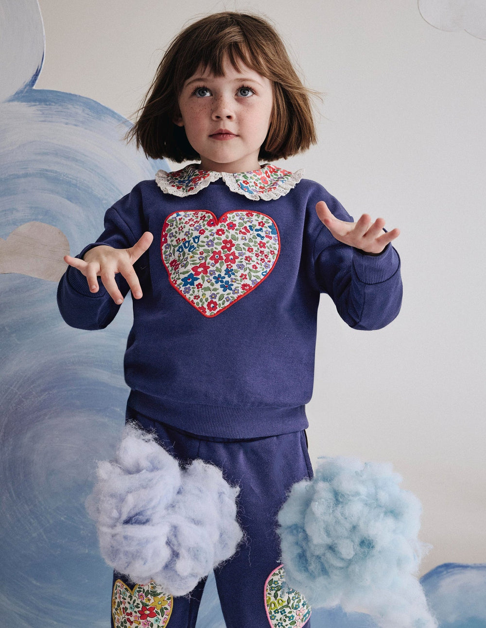 Boden Bobbie Appliqué Sweatshirt - Starboard Blue Hearts