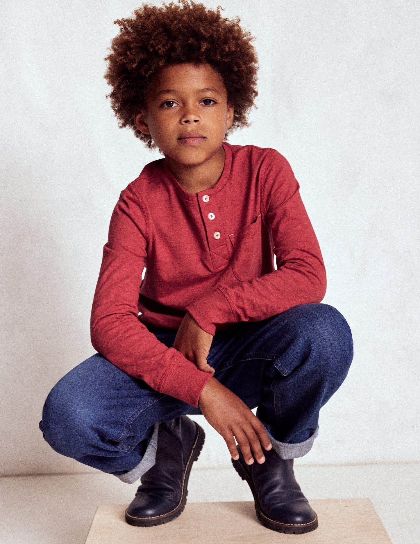 Boden Everyday Henley T-shirt - Pomegranate red