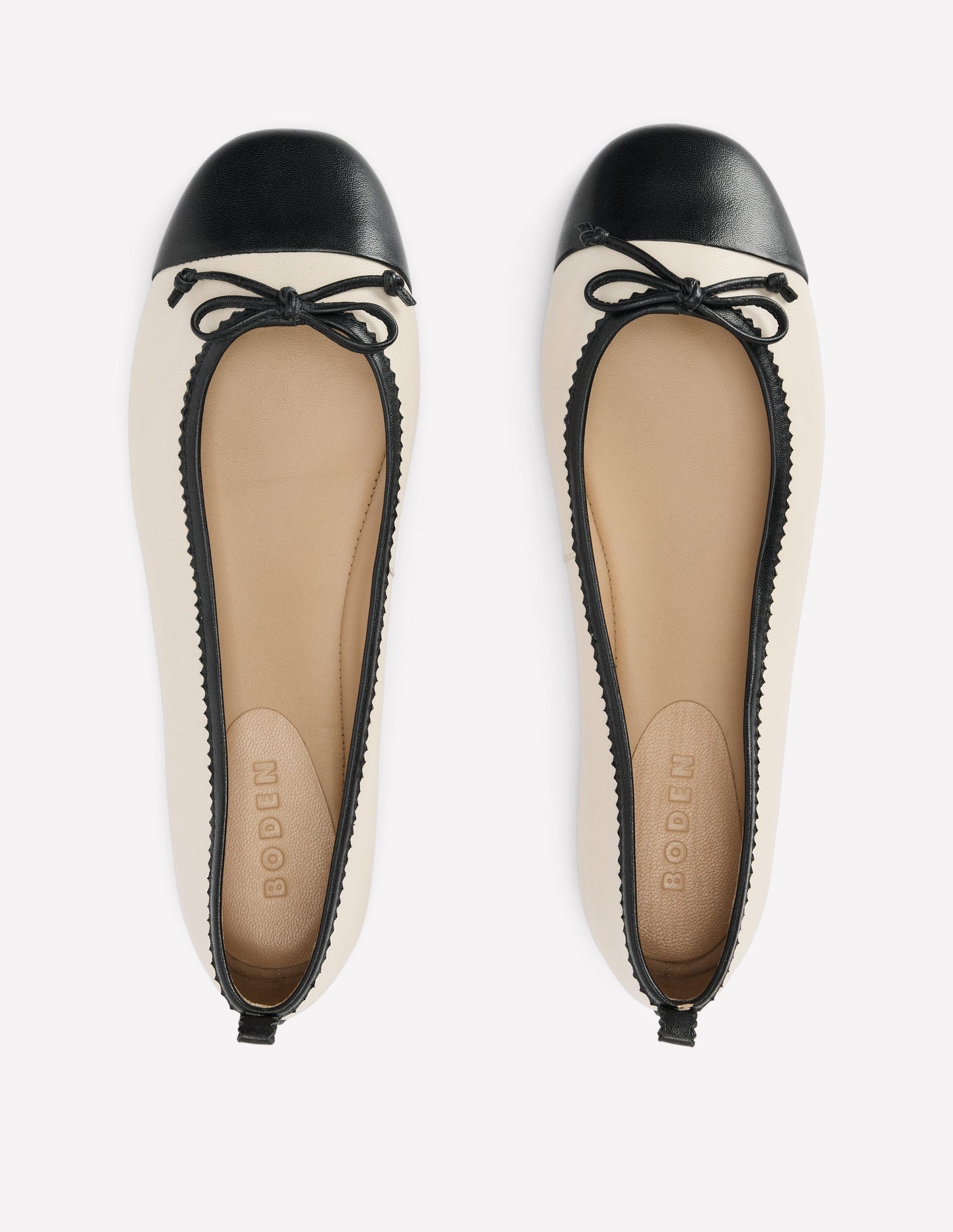 Boden Kitty Flexi Sole Ballet Flats - Ecru/Black