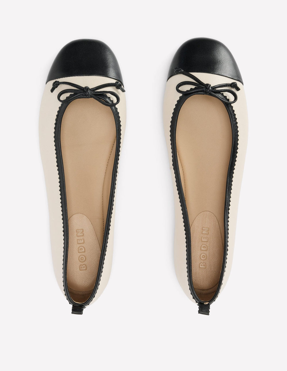 Boden Kitty Flexi Sole Ballet Flats - Ecru/Black