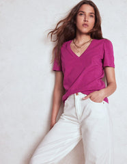 Boden Short Sleeve V Neck T-shirt - Rich Magenta