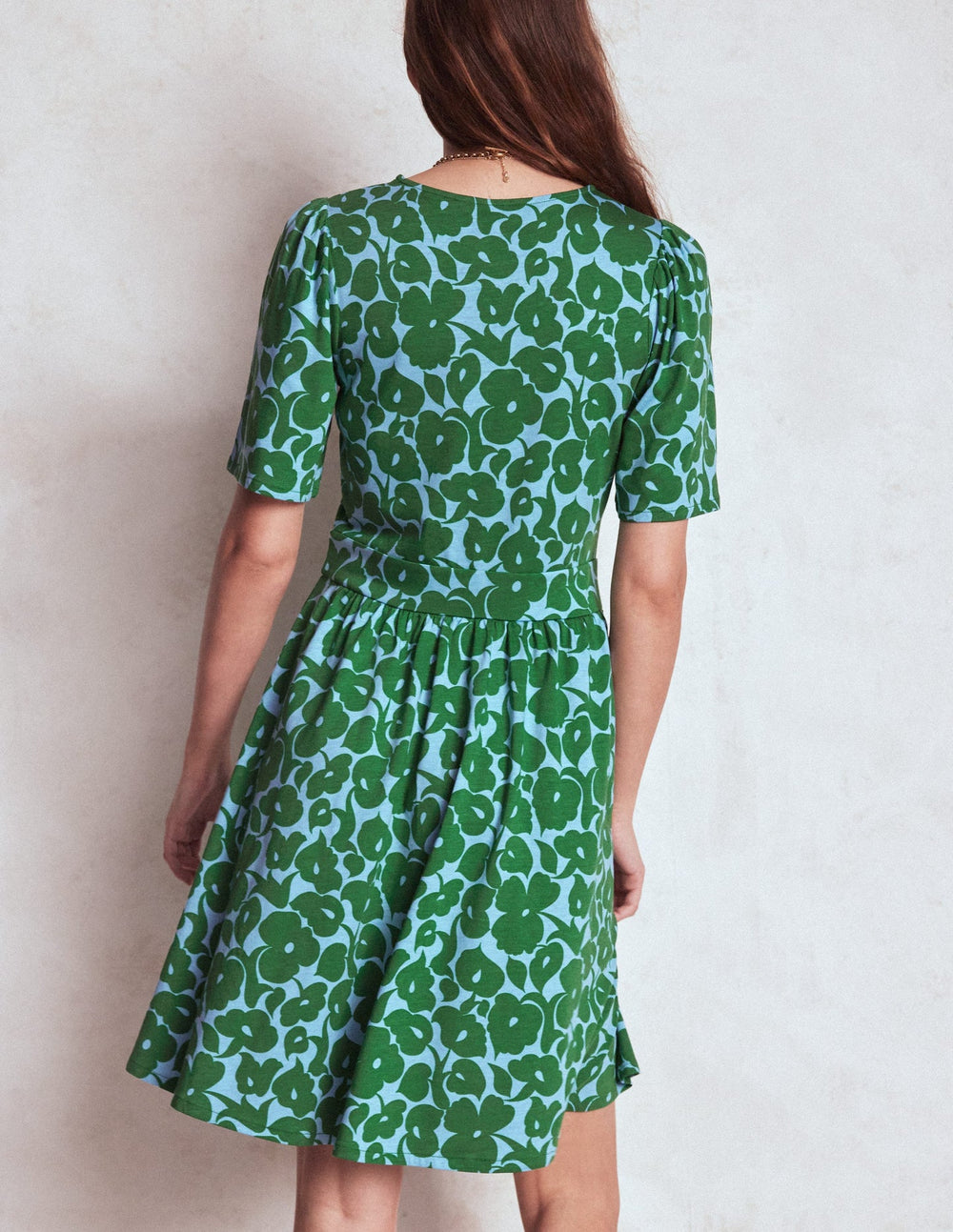 Boden Louisa Short Jersey Dress - Highland Green, Leafy Grove