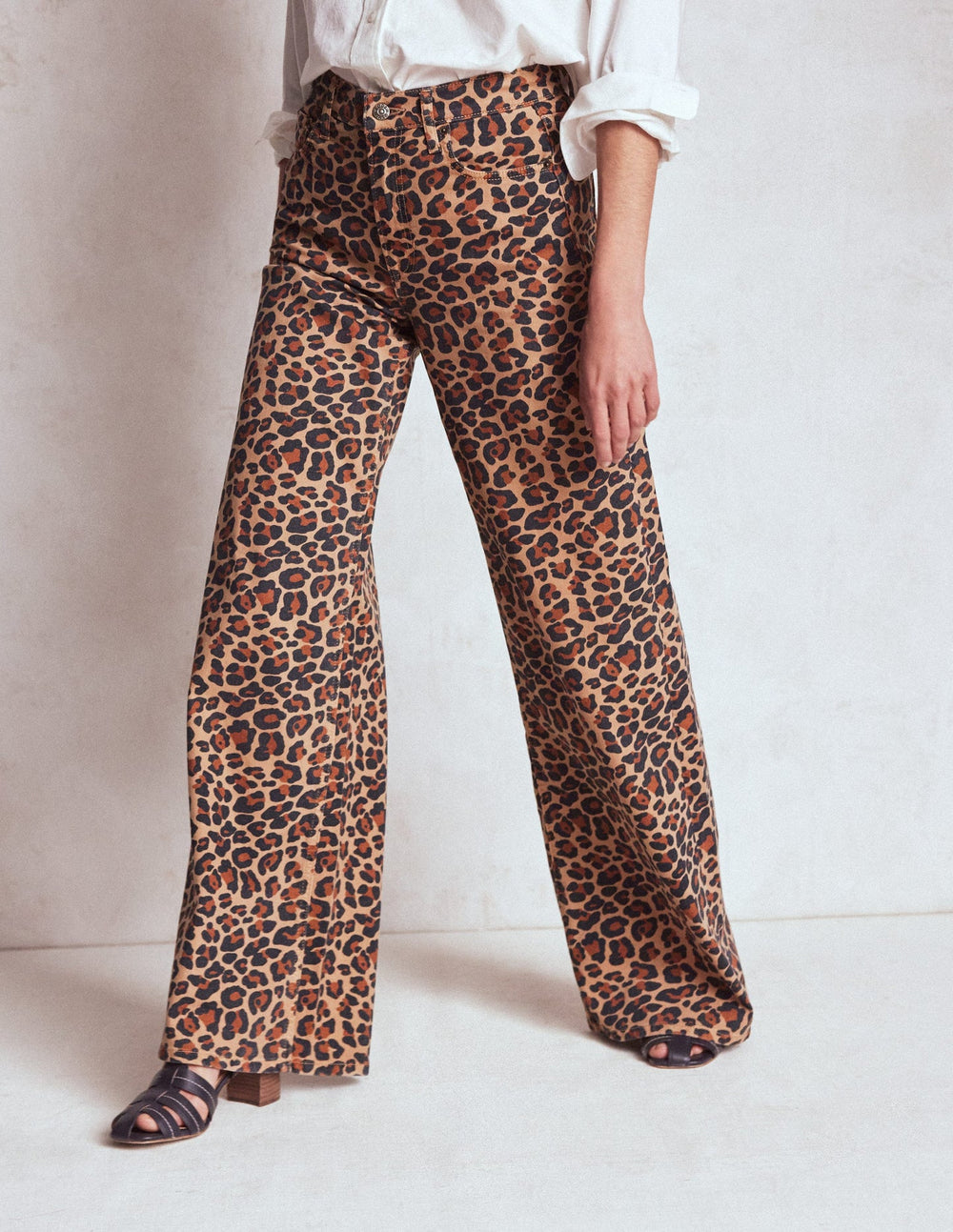 Boden High Rise Wide Leg Jeans - Leopard Print