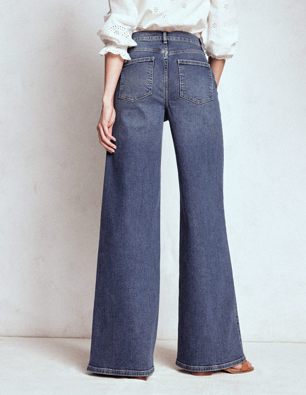 Boden High Rise Clean Wide Jeans - Mid Vintage