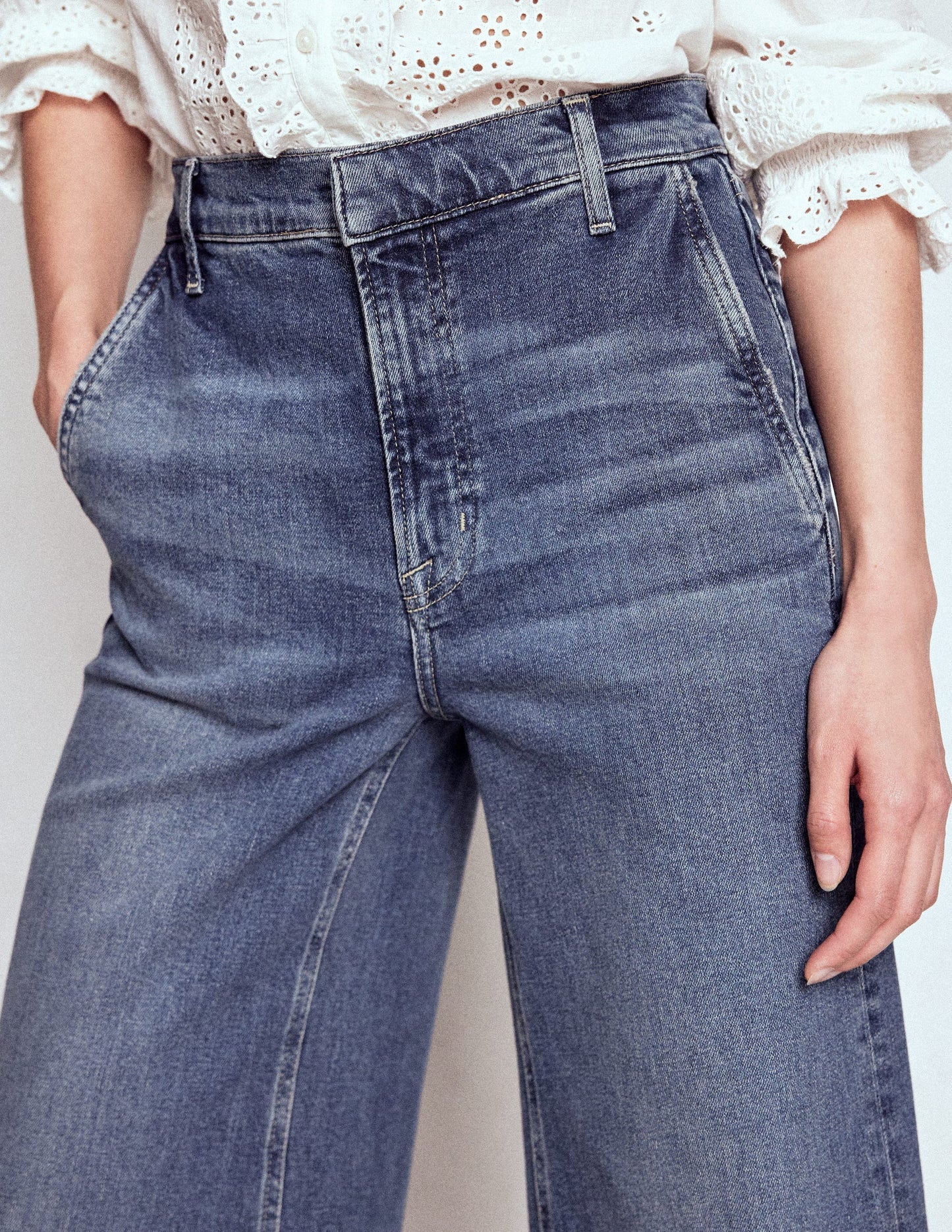 Boden High Rise Clean Wide Jeans - Mid Vintage