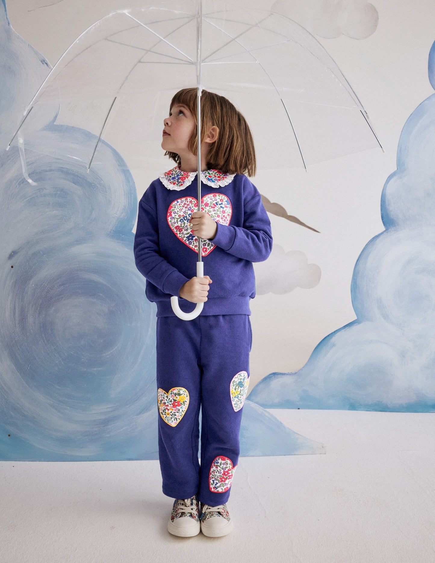 Boden Bobbie Appliqué Joggers - Starboard Blue Hearts