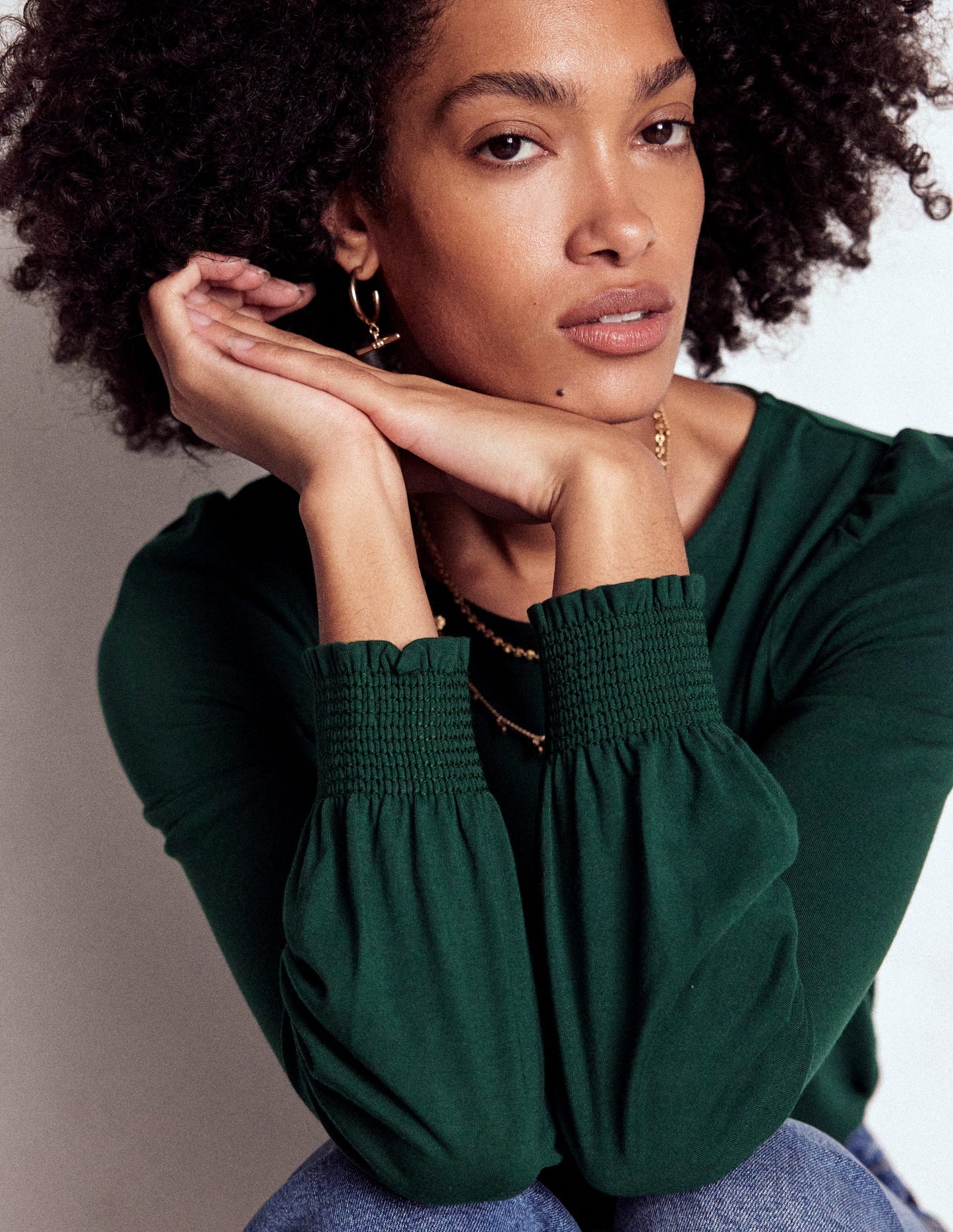Boden Smocked Cuff Supersoft Top - Green Pine