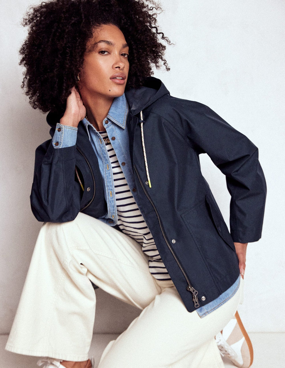 Boden Cropped Rain Mac - Navy