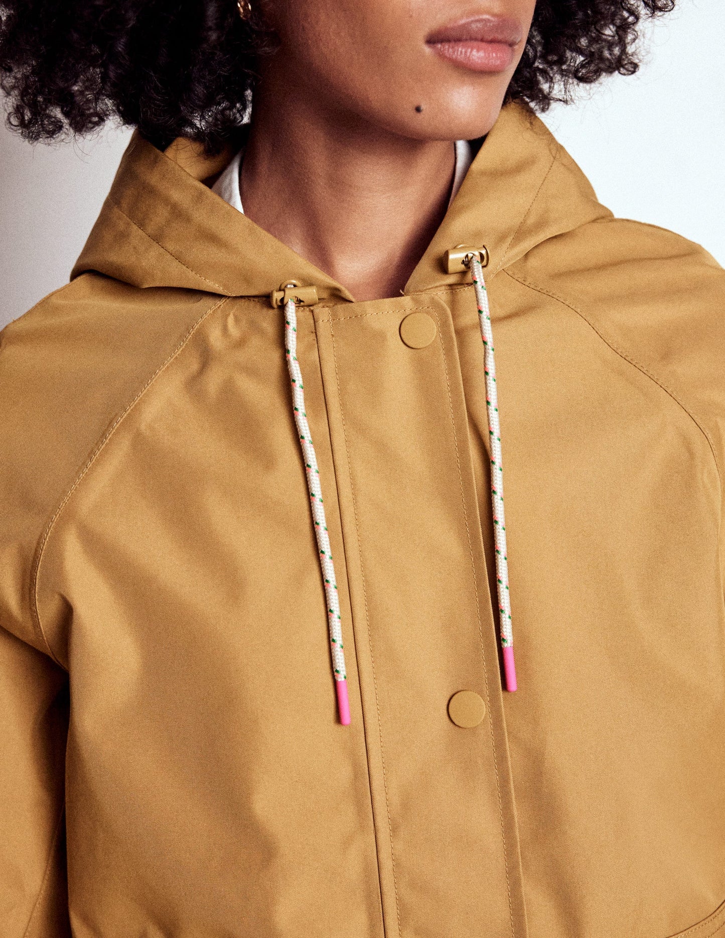 Boden Cropped Rain Mac - Hazelnut Brown