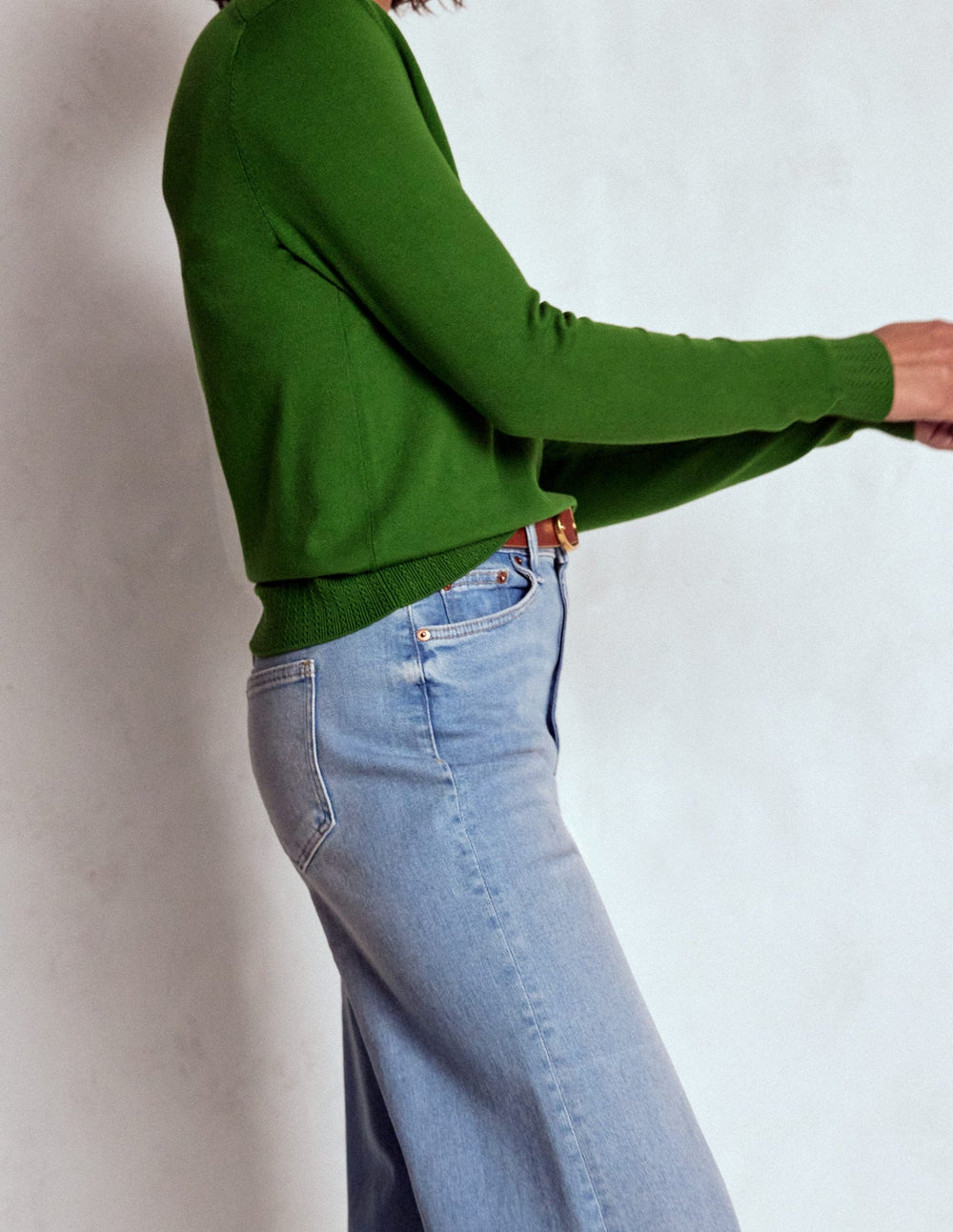 Boden Emilia Cotton V Neck Sweater - Promenade Green